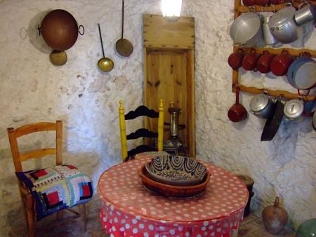 Dining room in a cave, Sacromonte