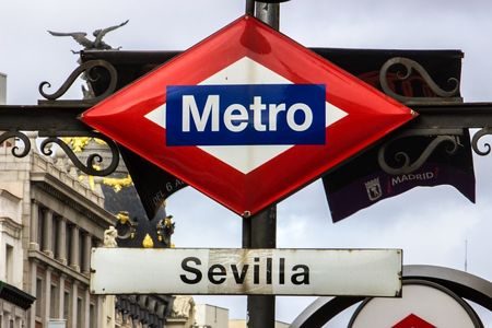 Madrid Metro Sign