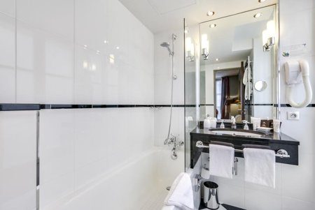 Hotel WO Bathroom