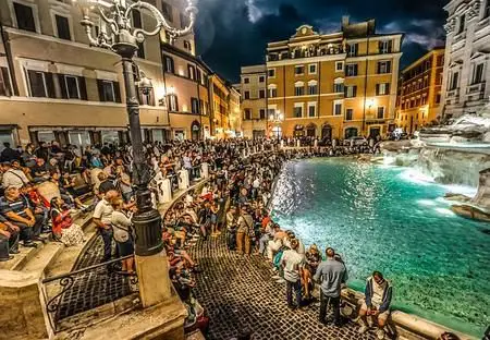 Tourists at Trevi Fountain