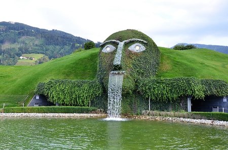 The Giant, Swarovski Crystal World