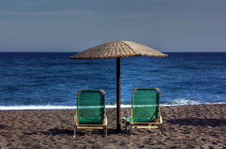 Perivolos Beach